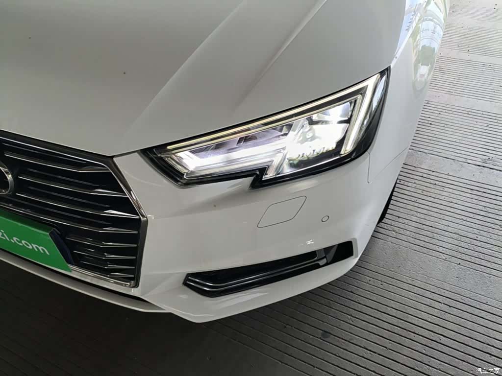 Audi A4L, 2019 24