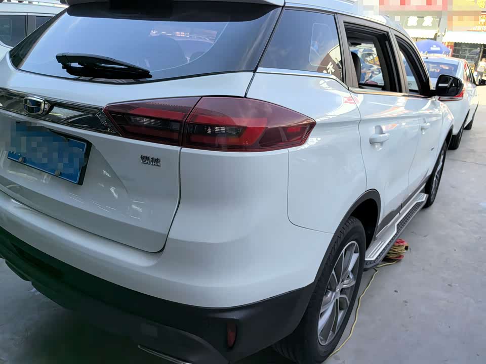 Geely Atlas
