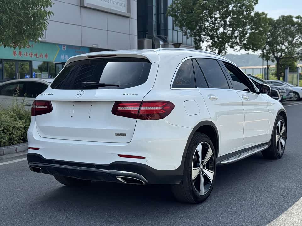 Mercedes-Benz GLC Mercedes-Benz GLC