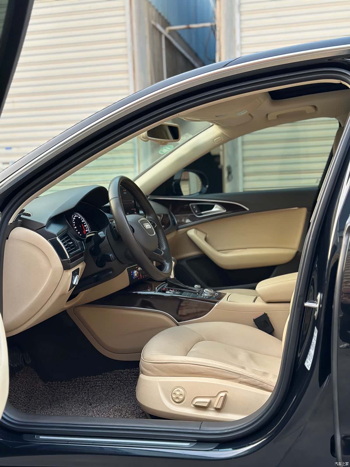 Audi A6L, 2012 11