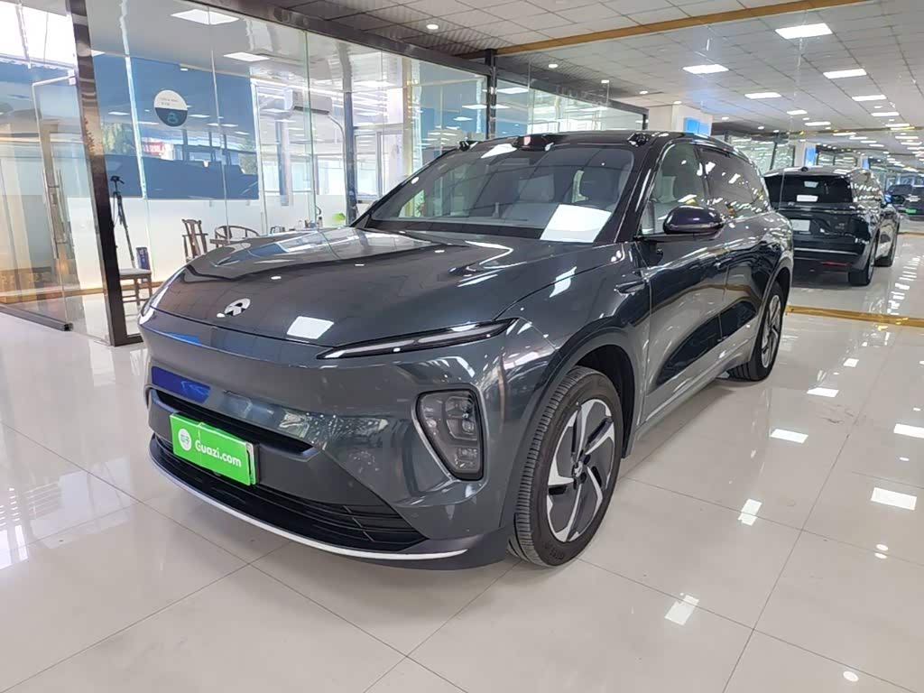 NIO ES8