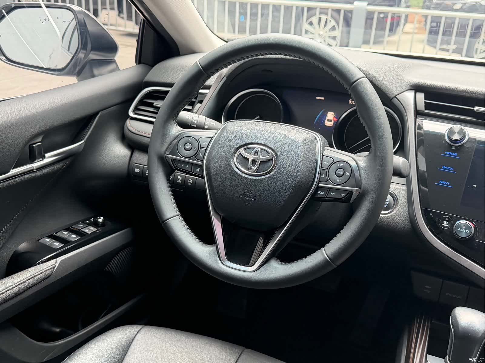 Toyota Camry, 2021 11