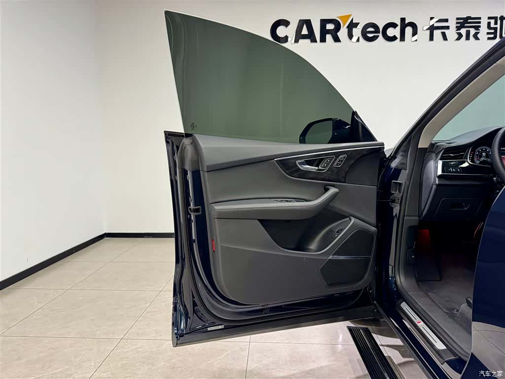 Audi Q8, 2024 16