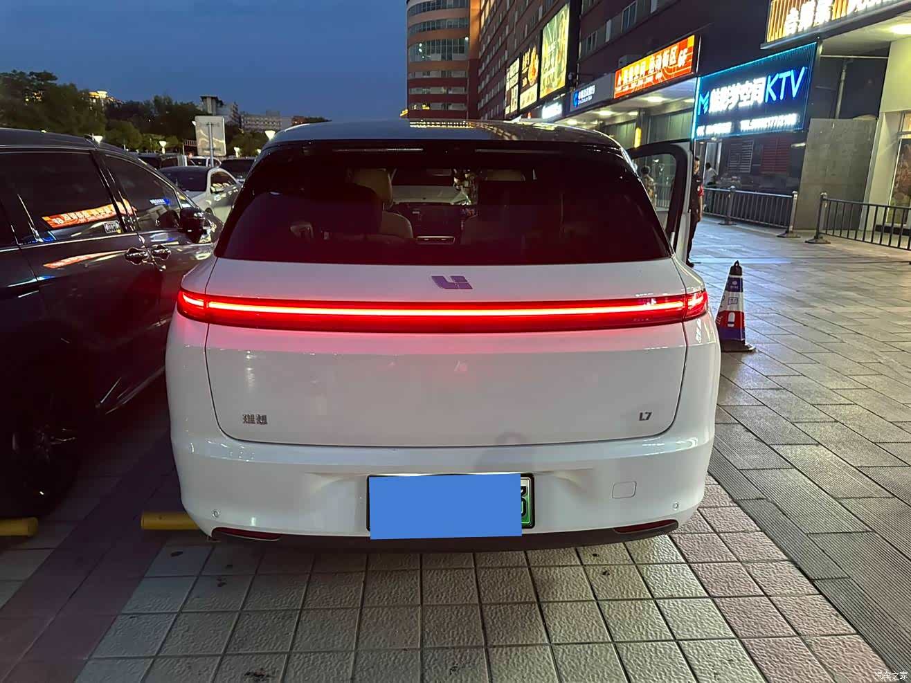 Li Auto L7, 2023 7