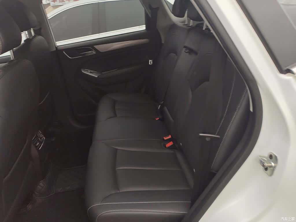 Roewe RX5, 2018 10