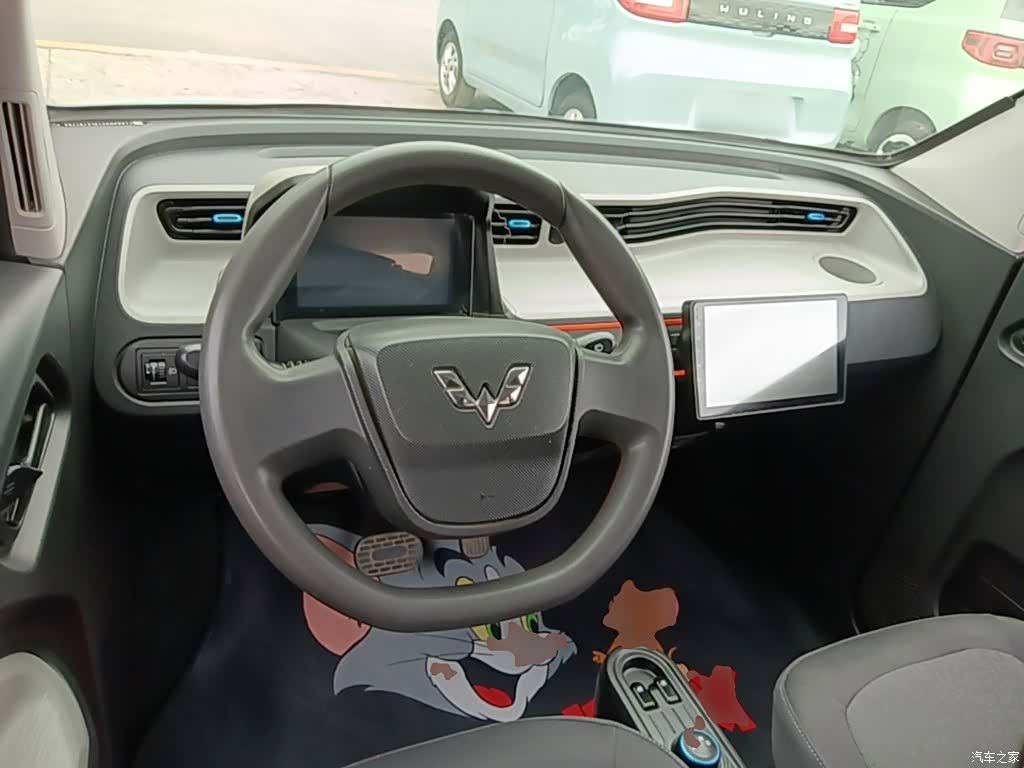 Wuling MINIEV, 2020 10