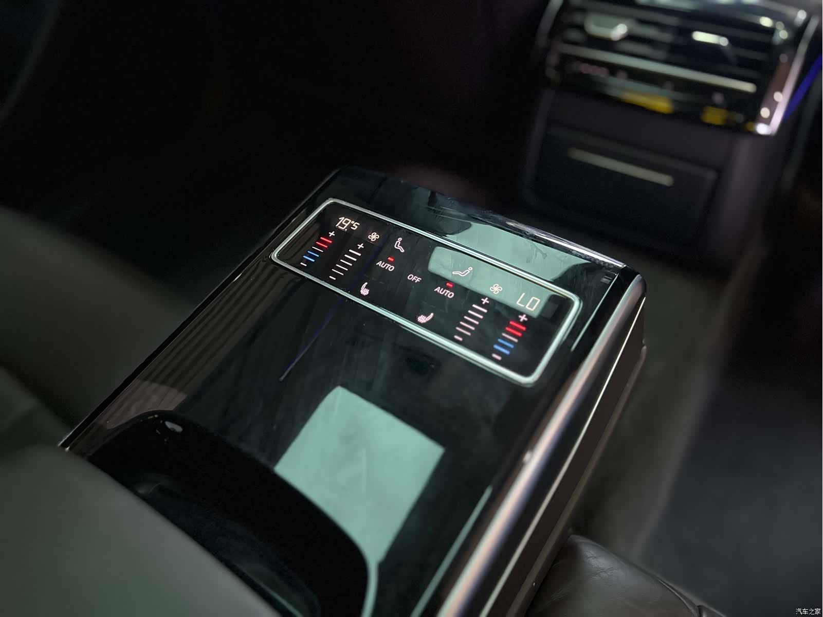 Audi A8L, 2019 15