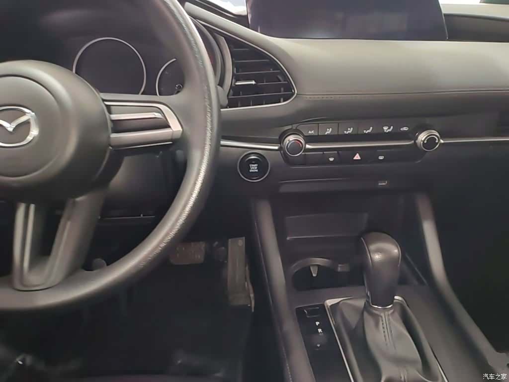 Mazda Mazda3, 2022 10