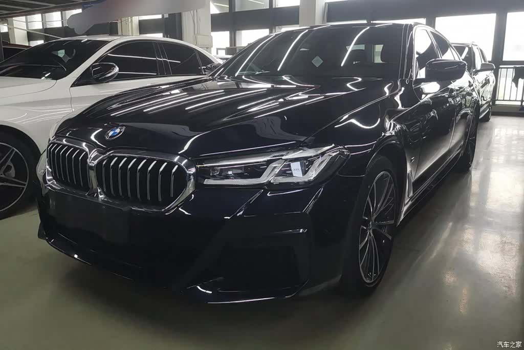 BMW 5 Series, 2022 1