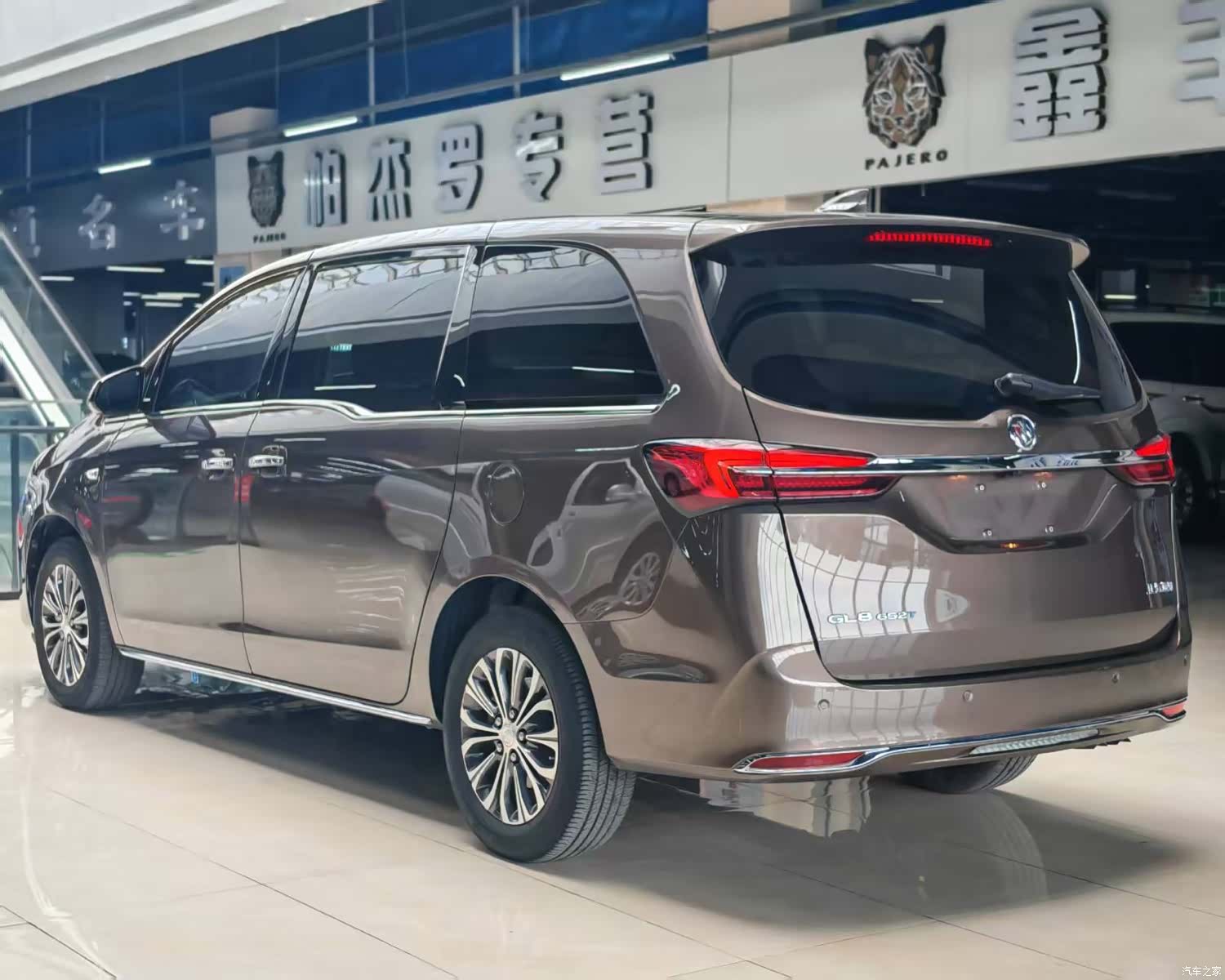 Buick GL8, 2022 все фото