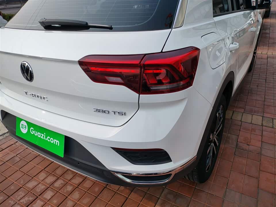 Volkswagen T-ROC exploring Songs