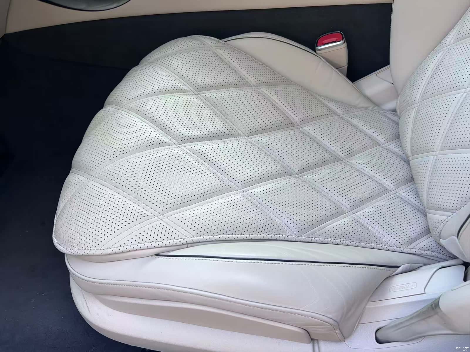 Maybach S-Class, 2023 10