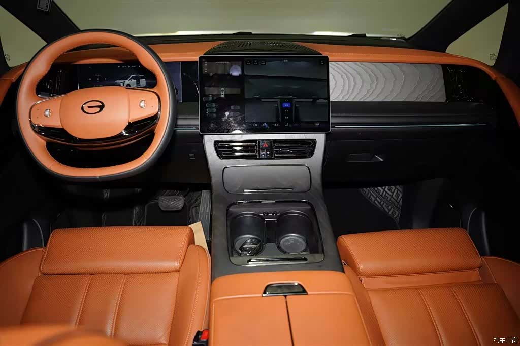 Trumpchi M8, 2025 10