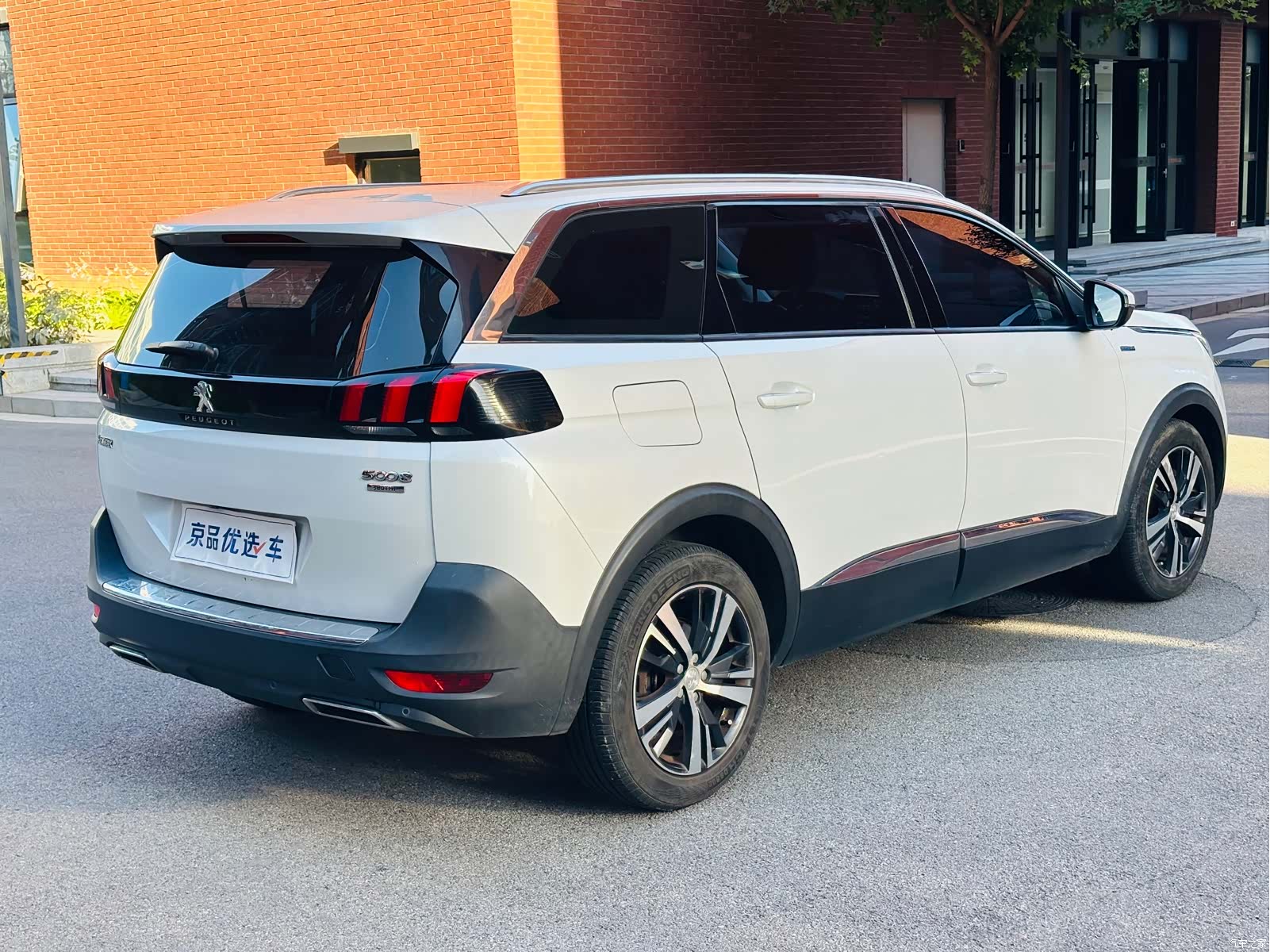 Peugeot 5008, 2017 все фото