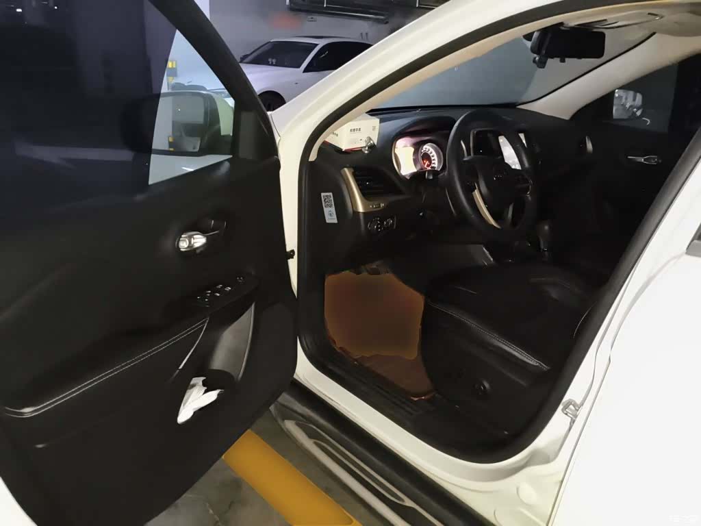Jeep Cherokee, 2015 17