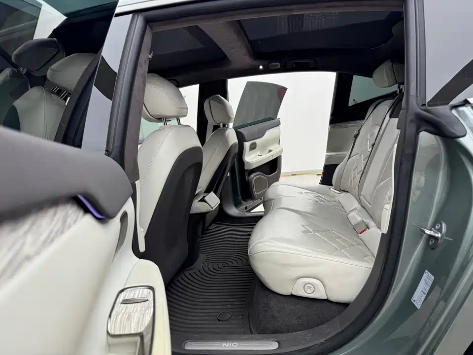 NIO ET7