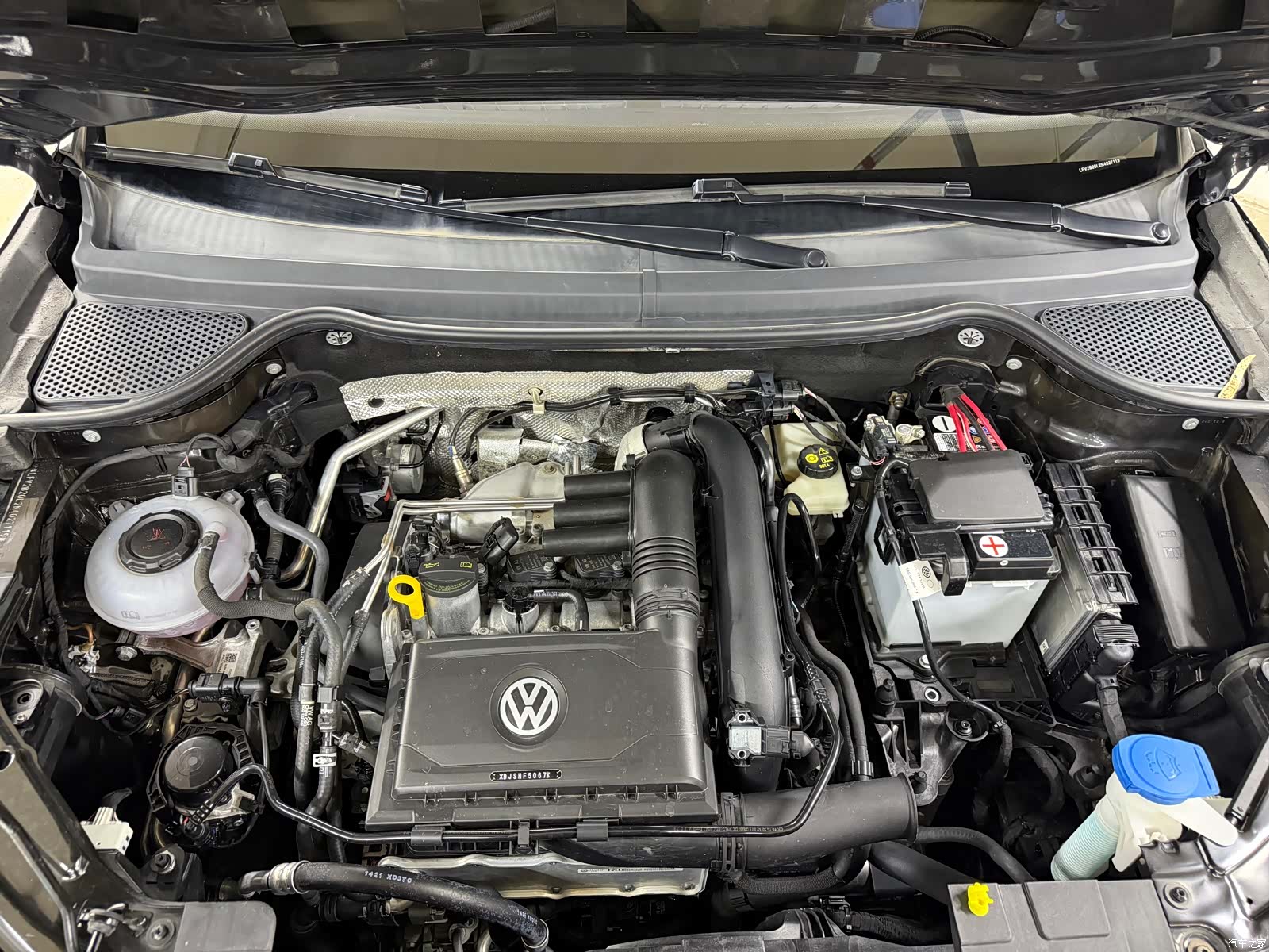 Volkswagen VS7, 2022 19