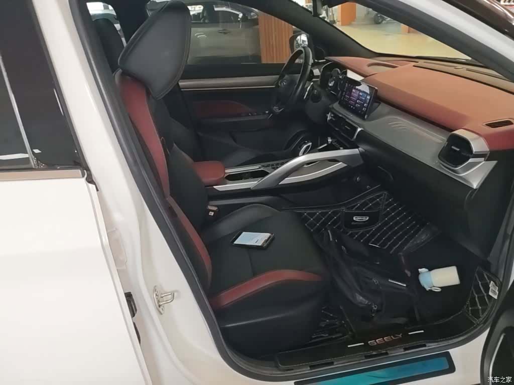 Geely Coolray, 2021 25