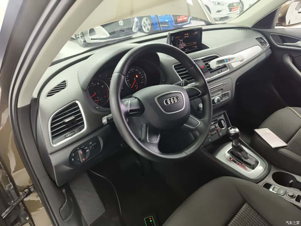Audi Q3, 2016 10