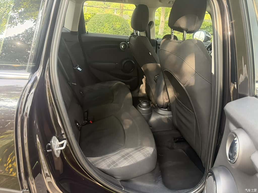 Mini Cooper, 2015 18