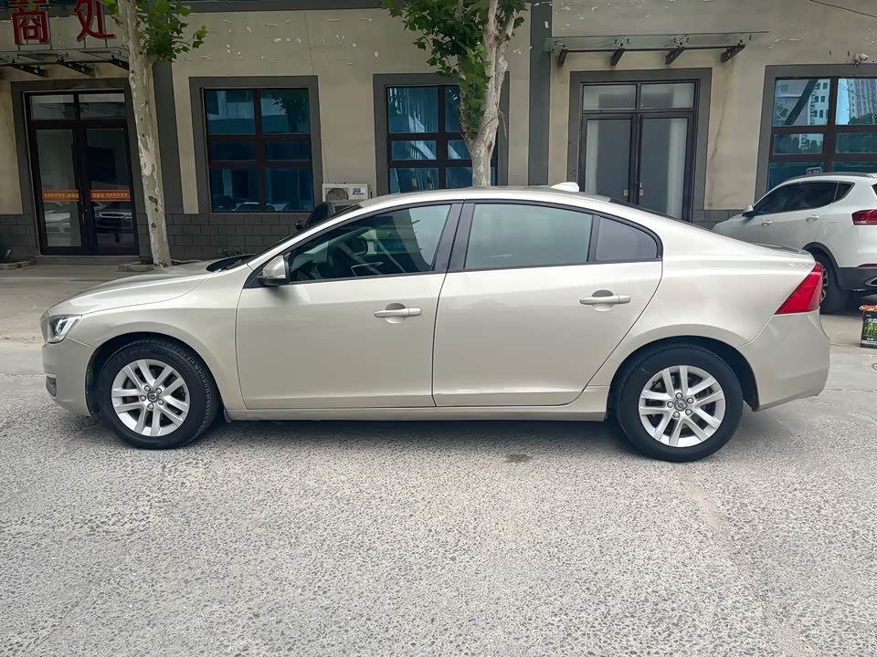 Volvo S60
