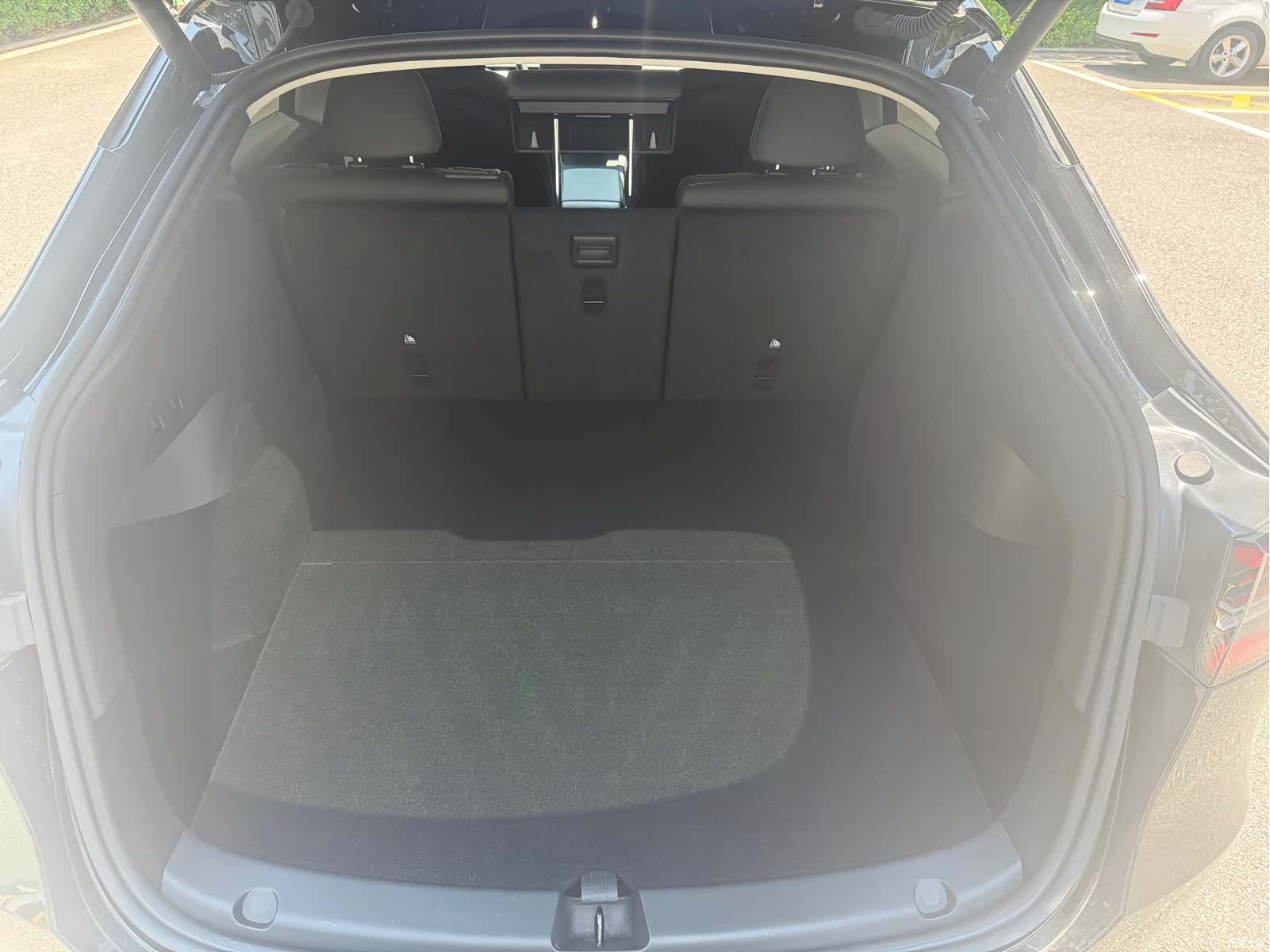 Tesla Model Y, 2023 28