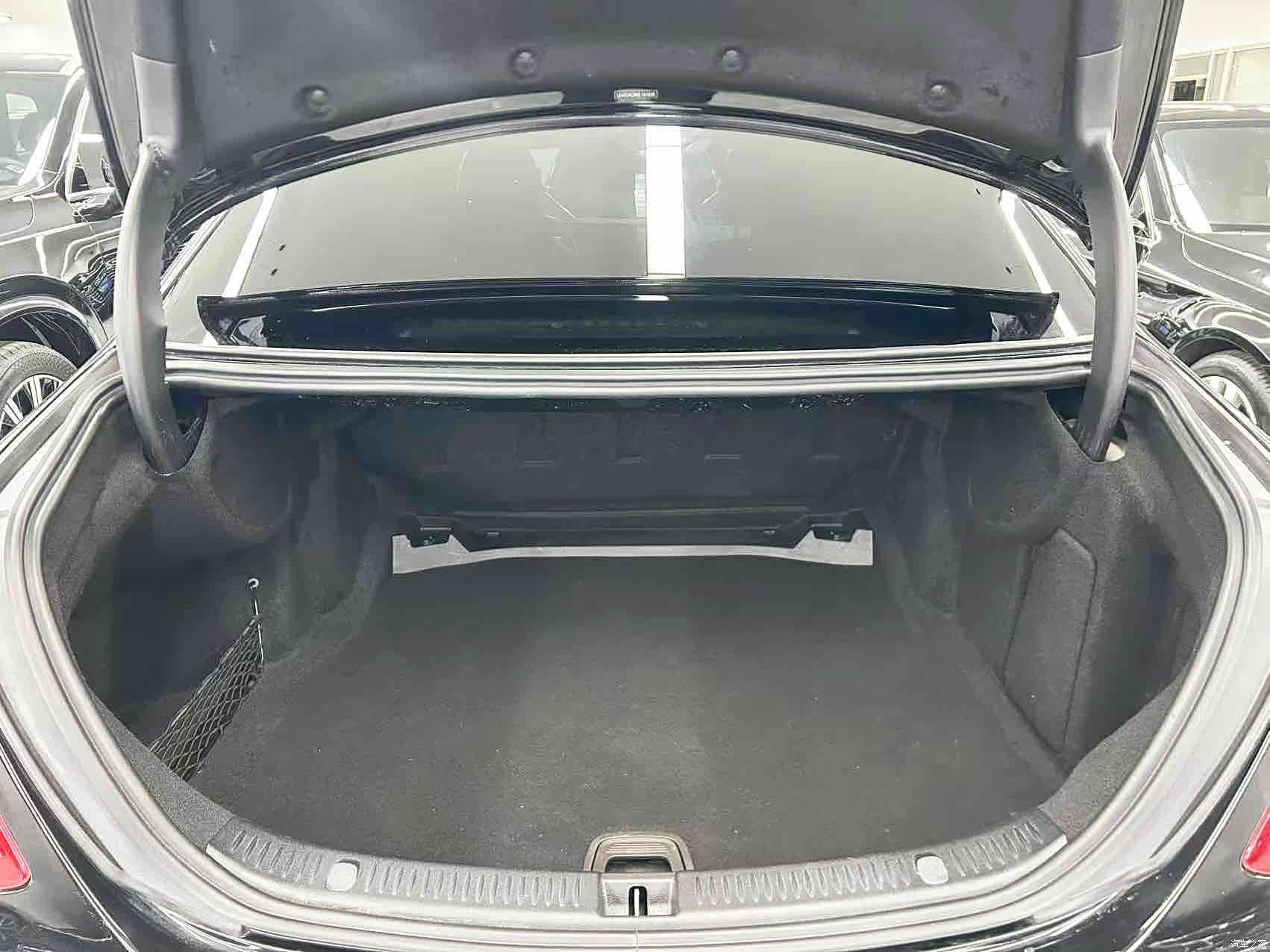 Mercedes-Benz E-Class, 2018 21
