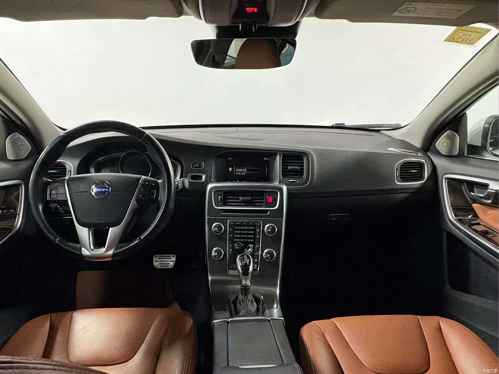 Volvo S60, 2015 16