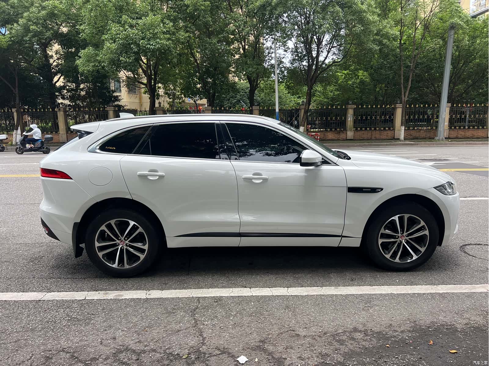 Jaguar F-PACE, 2017 13