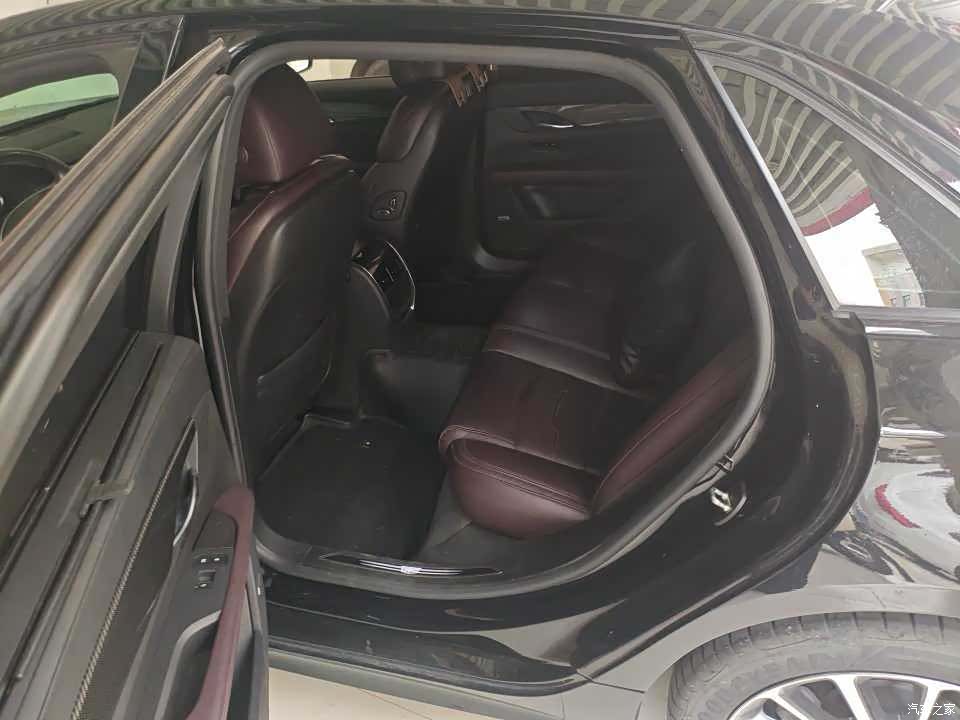 Cadillac CT6, 2023 все фото