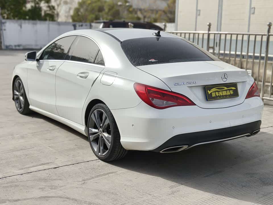 Mercedes-Benz CLA