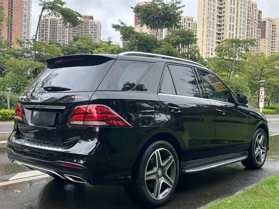 Mercedes-Benz GLE Mercedes-Benz GLE