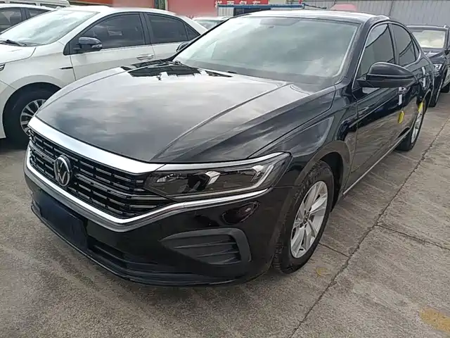 Volkswagen Passat 2022 — купить из Китая под заказ