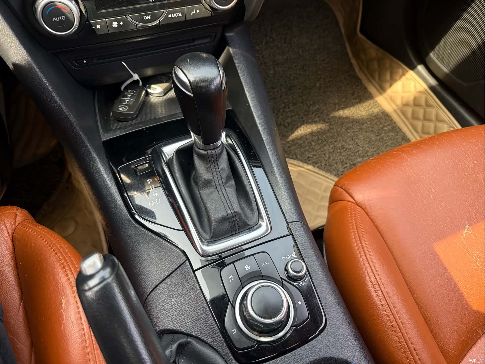Mazda Mazda3, 2014 9