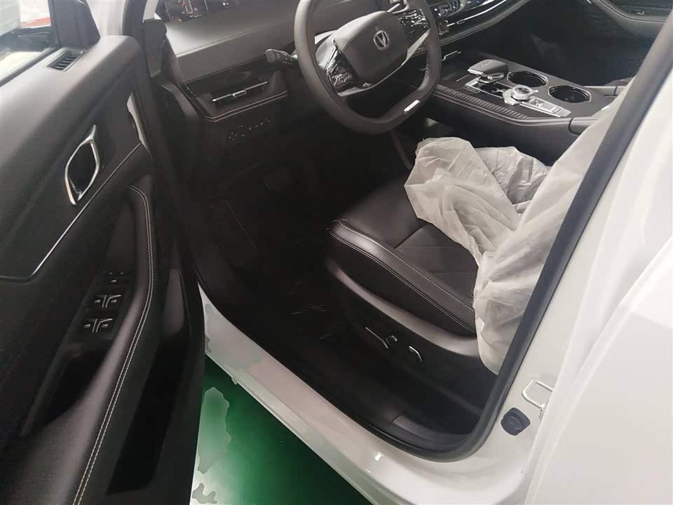 Changan UNI-K Smart iDD