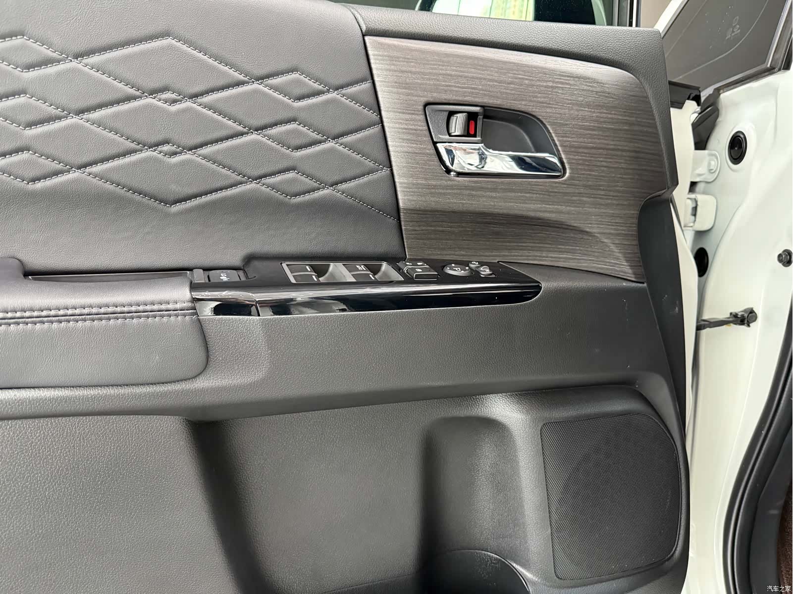 Honda Elysion, 2023 15