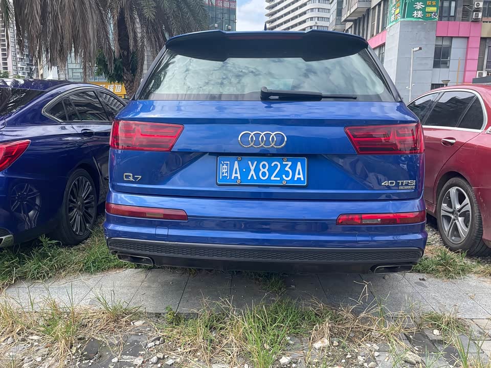 Audi Q7