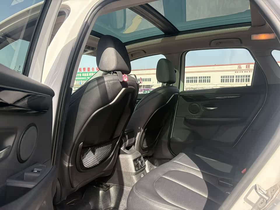 BMW 2 series station wagon