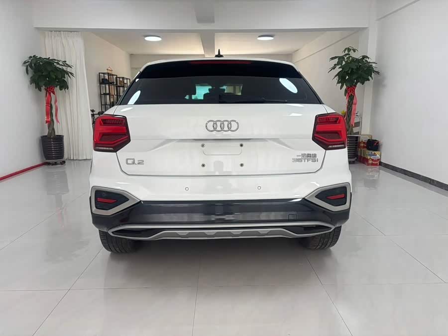 Audi Q2L 2022, фото 14