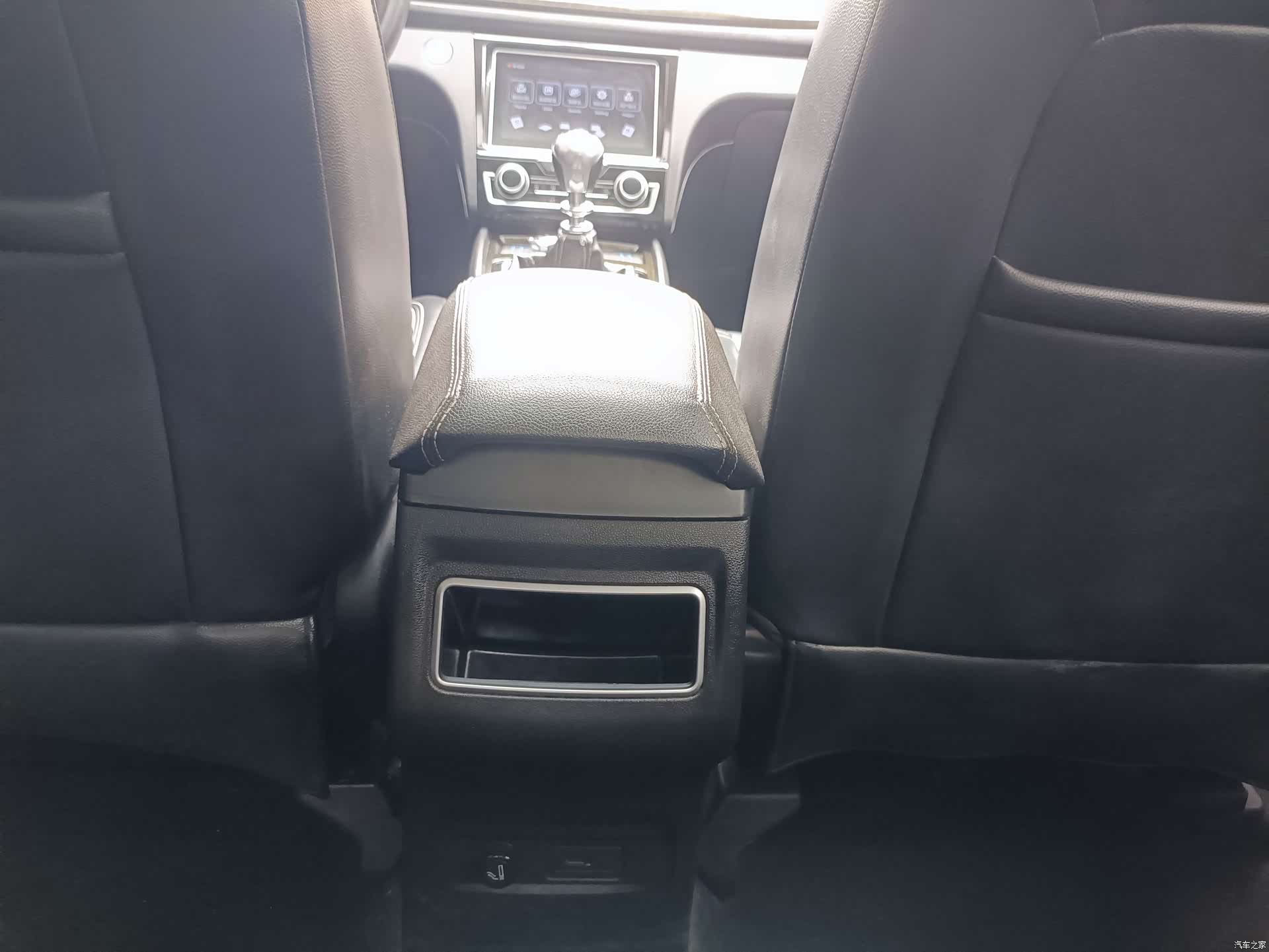 Zotye Z500, 2018 34