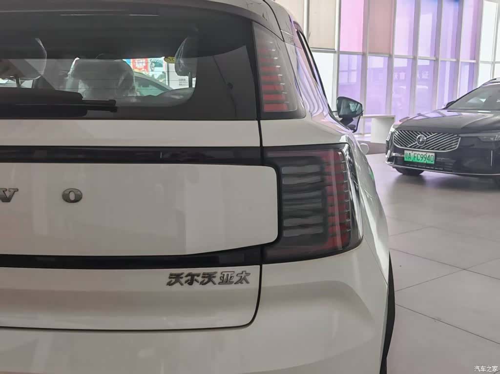 Volvo EX30, 2026 9