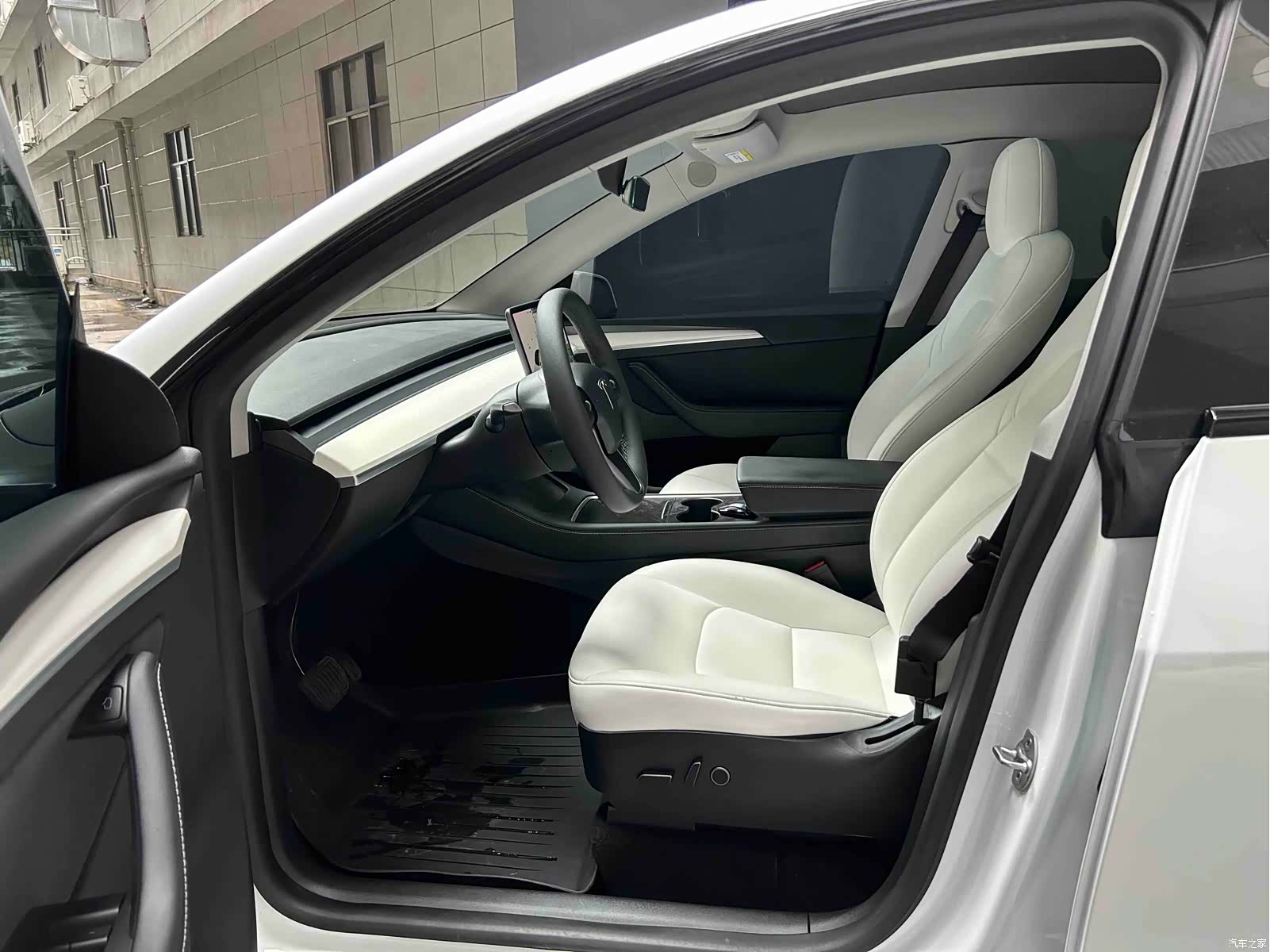 Tesla Model Y, 2021 7