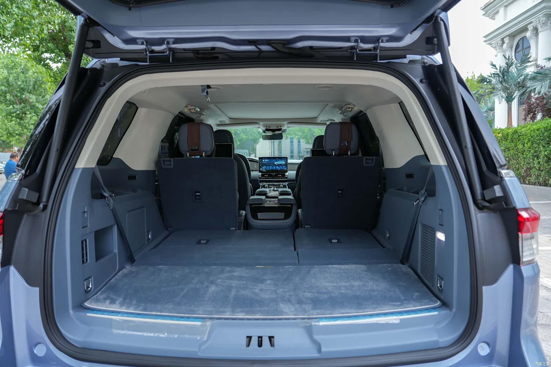 Lincoln Navigator, 2022 25