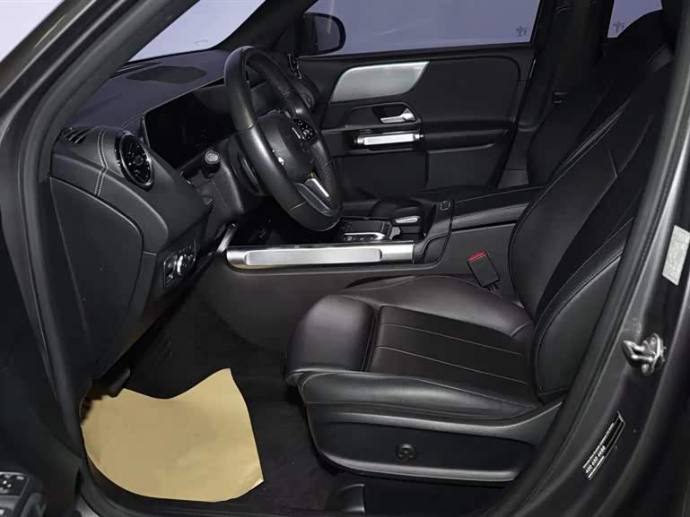 Mercedes-Benz GLB Mercedes-Benz GLB