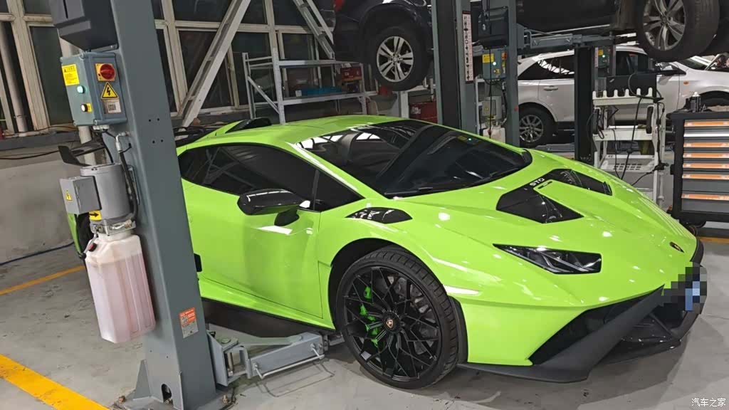 Lamborghini Huracán, 2022 2