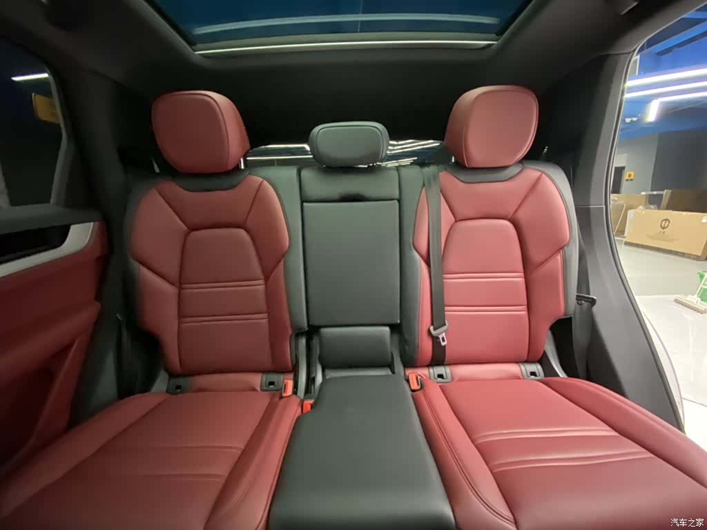 Porsche Cayenne, 2025 23