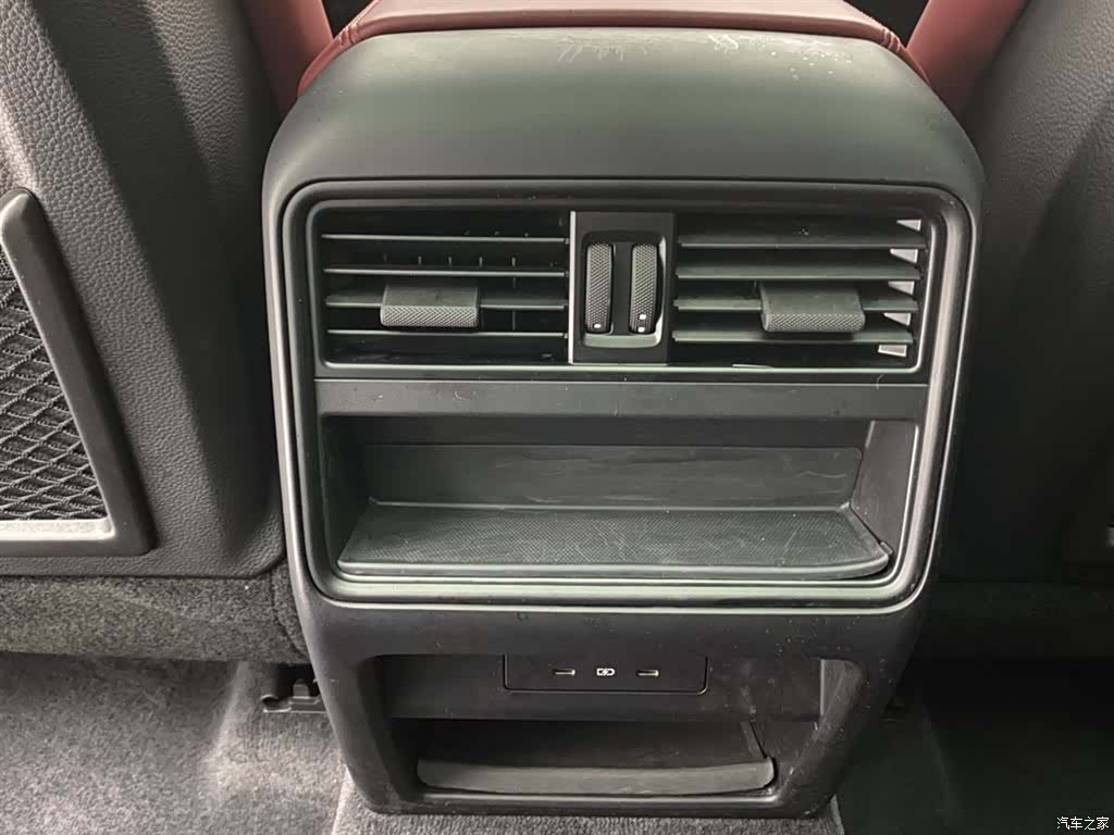 Porsche Cayenne, 2025 27