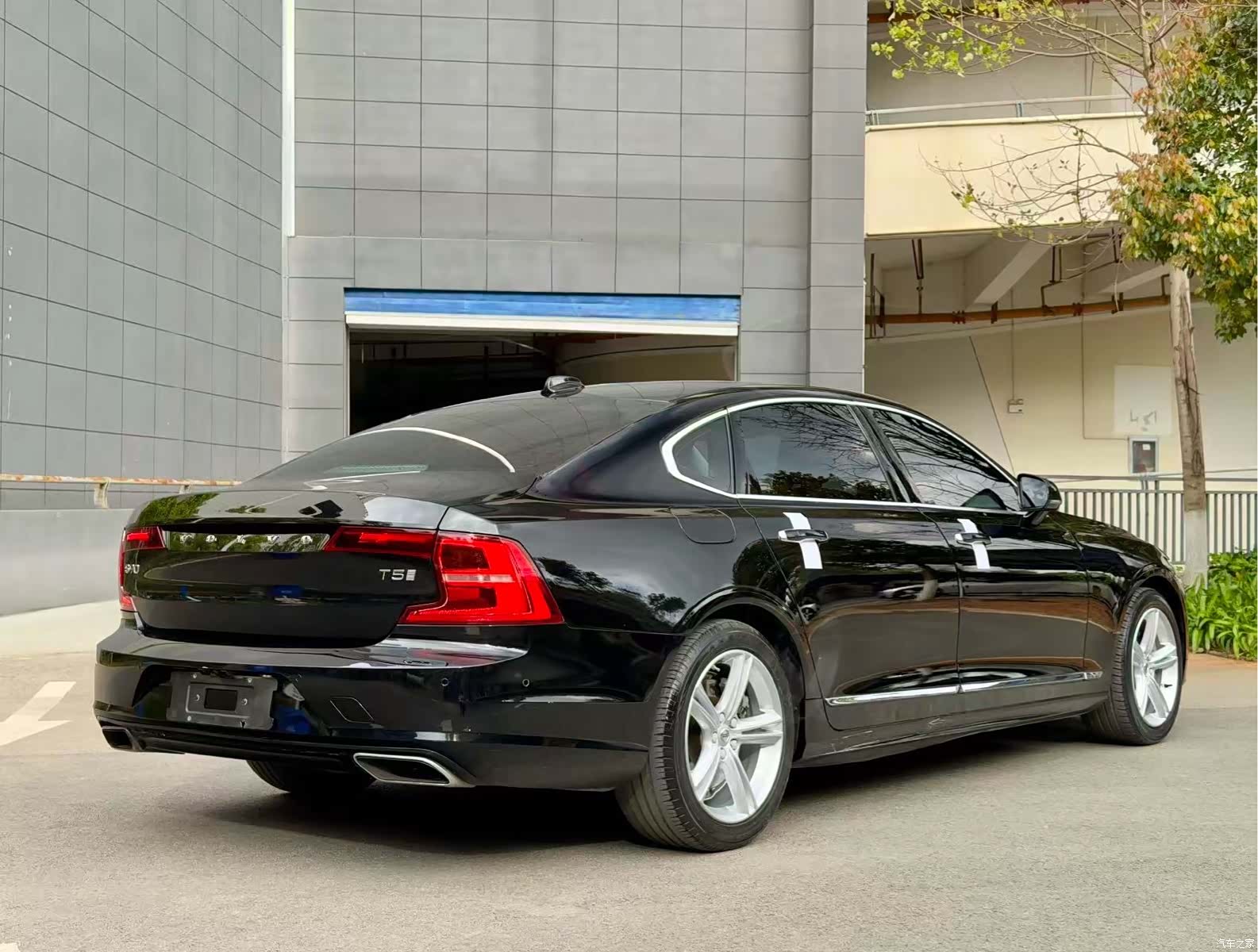 Volvo S90, 2019 4