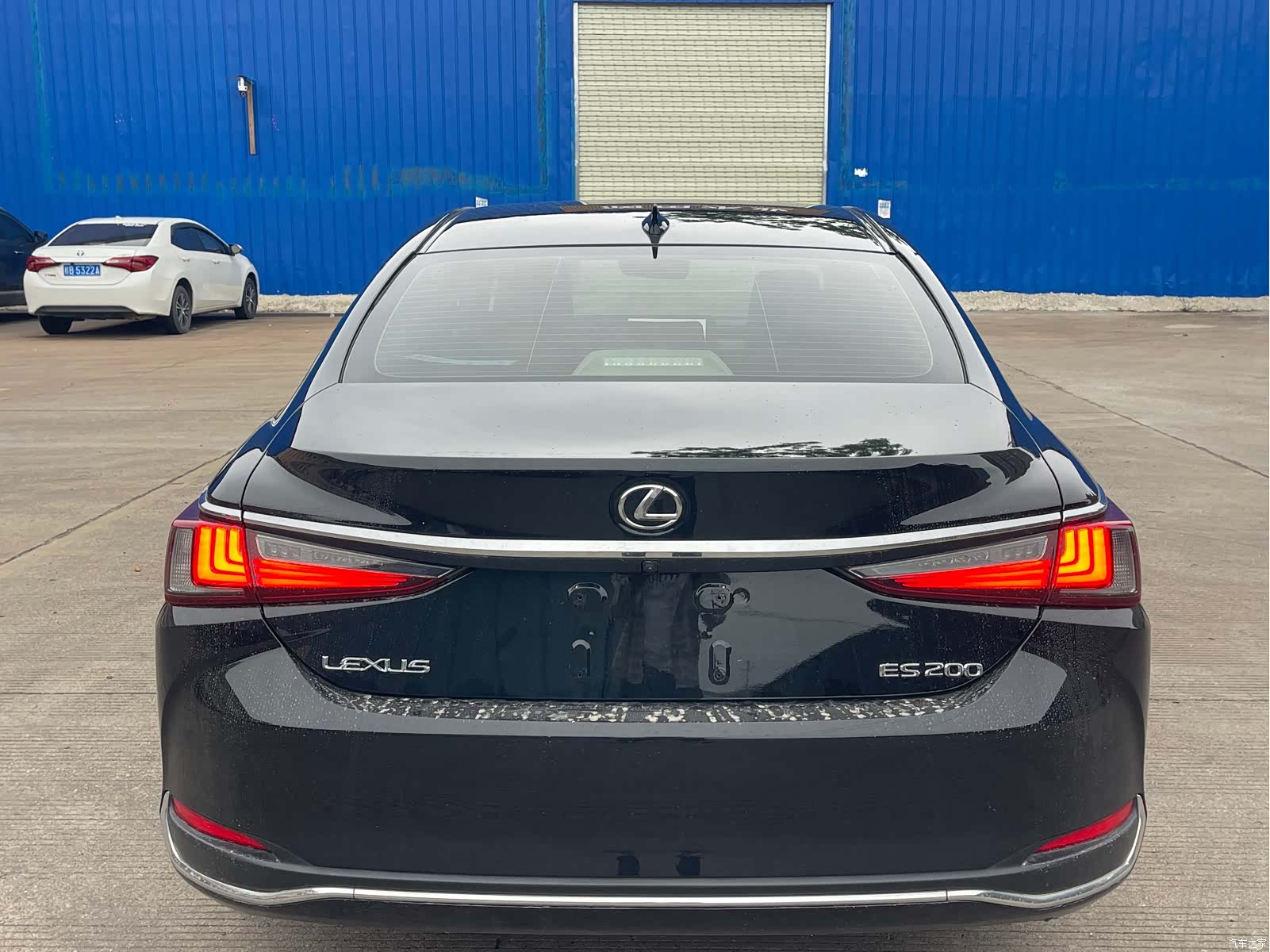 Lexus ES, 2023 все фото