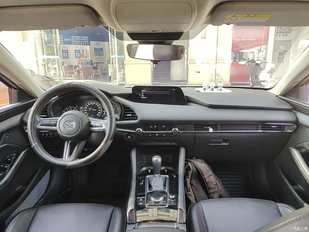 Mazda Mazda3, 2020 10